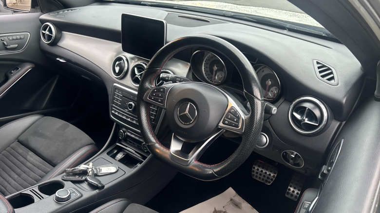 Mercedes-Benz GLA 220d 4Matic AMG Line 5dr Auto [Prem Plus] Diesel Hatchback